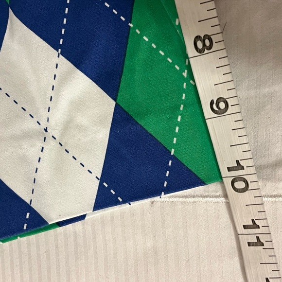 Royal & Awesome Men's Argyle Patterned Golf 10” inseam Shorts, size 36 - Picture 8 of 9